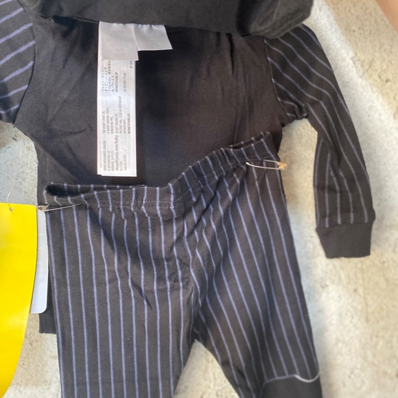 Disney Star Wars Darth Vadar Pajama Set Baby Black w/Cape PJ Pals Sz 9-12 months - Picture 5 of 7